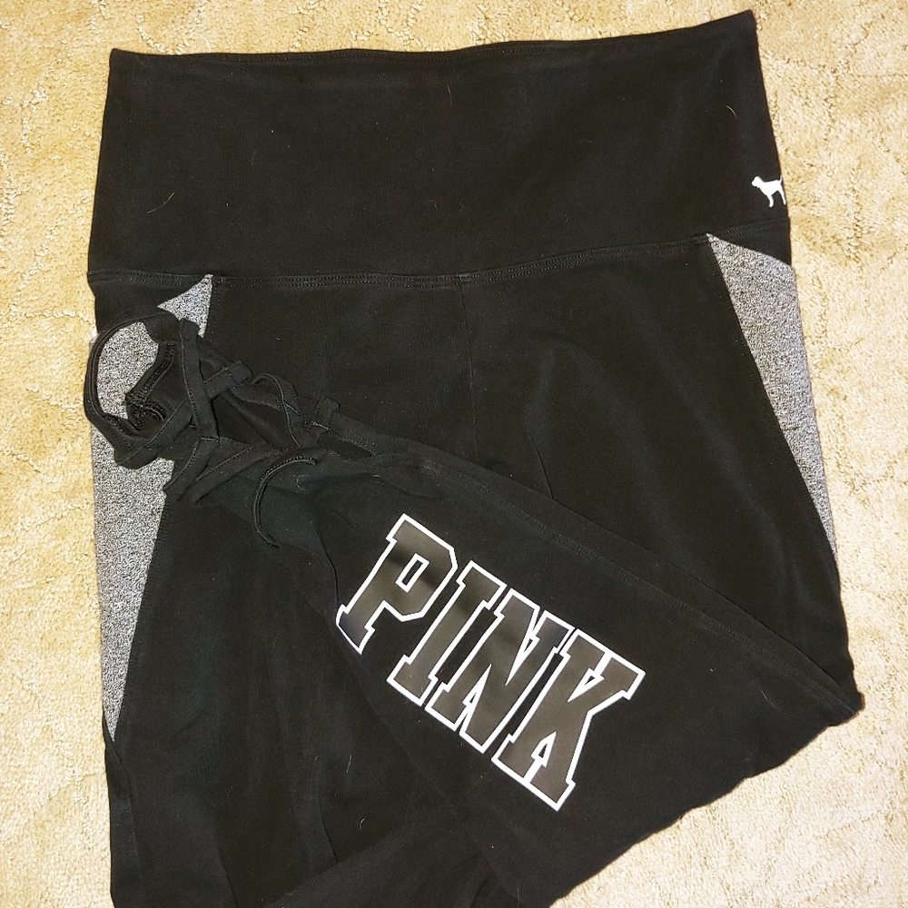 Ankle strap leggings